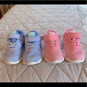 Nike sneakers (2 pairs)